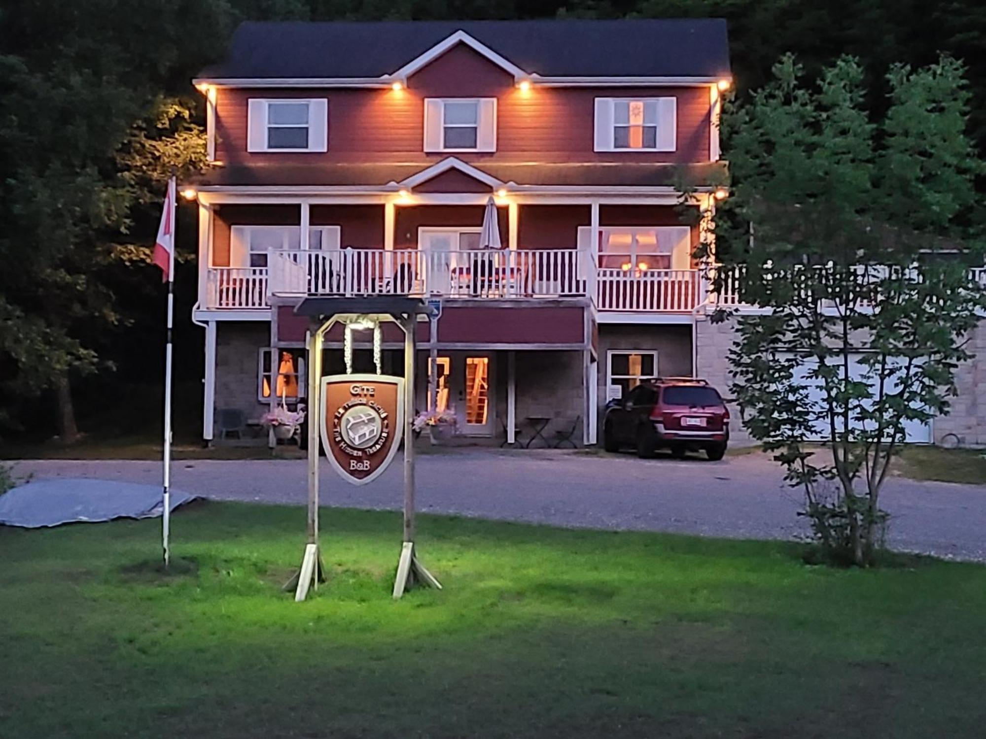 Gite Le Tresor Cache Bed & Breakfast Chelsea Екстер'єр фото