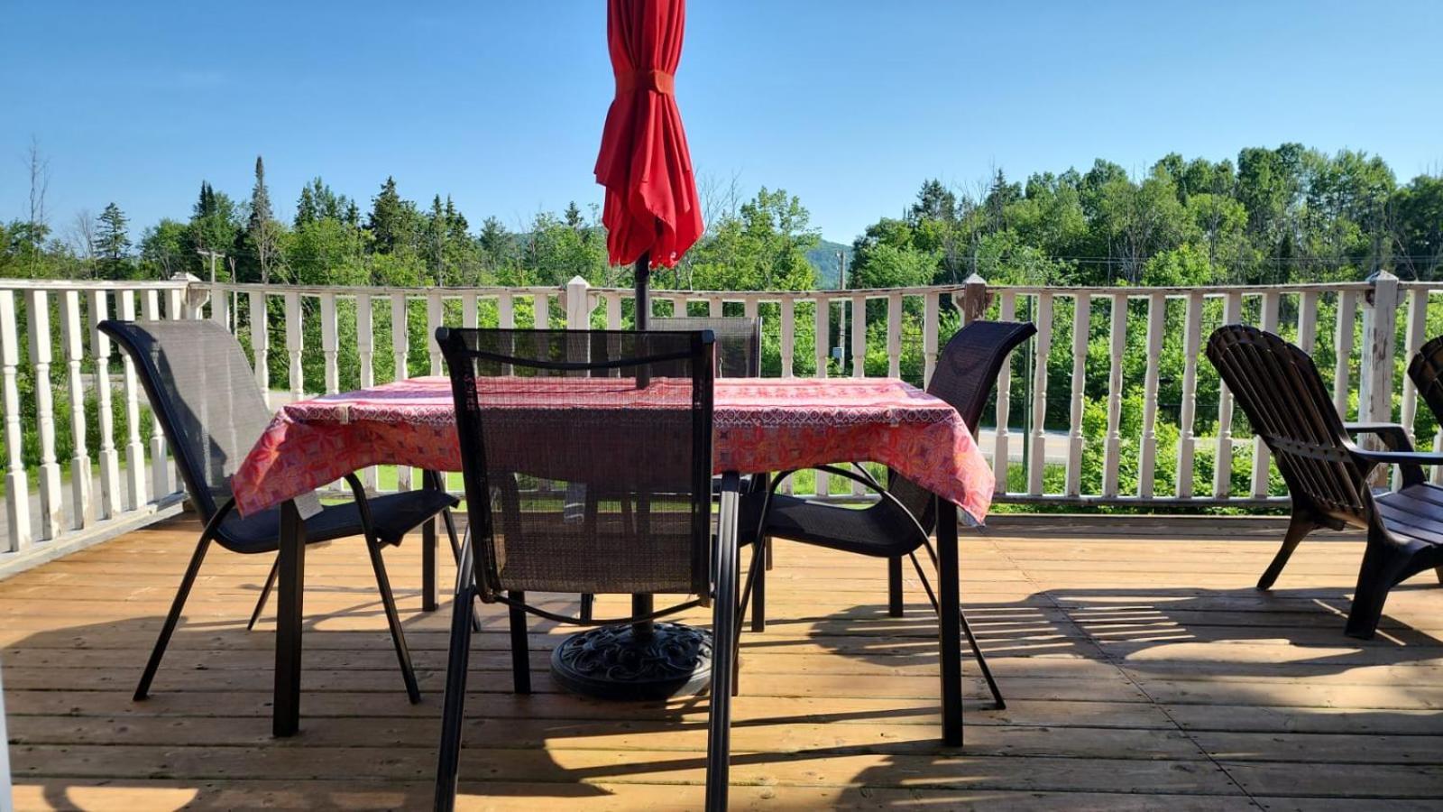 Gite Le Tresor Cache Bed & Breakfast Chelsea Екстер'єр фото